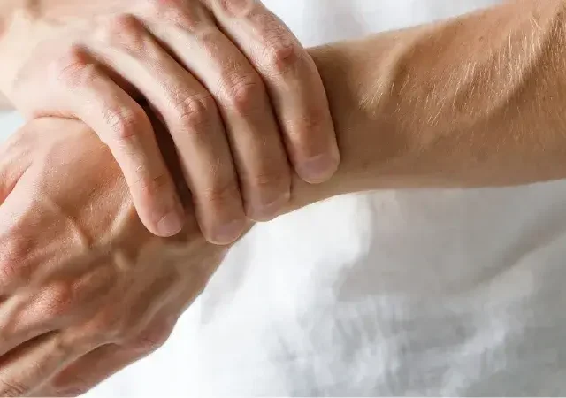 Guitar Player Injuries Treatment and Prevention Guide in Ottawa