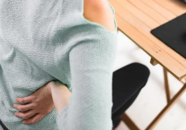 Prolonged Sitting Effects on Your Body: A Physiotherapist’s Expert Perspective